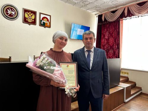 Ко Дню местного самоуправления в Дрожжановском районе РТ вручили награды