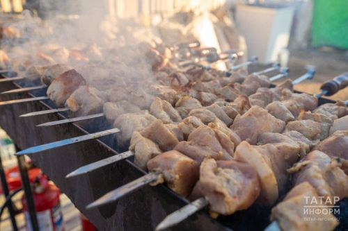 Как выбрать идеальное мясо для шашлыка: советы мясников