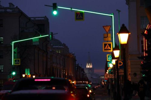 Автоэксперт Дмитрий Попов: «Допускается ли проезд на мигающий зеленый сигнал светофора»
