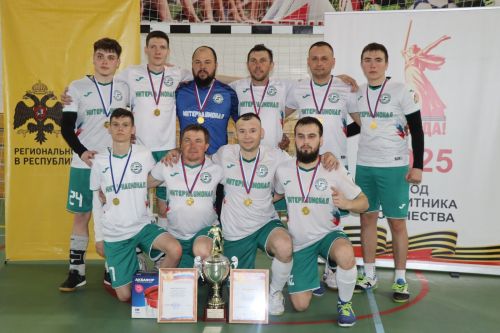 В Дрожжановском районе РТ в память Марата Салахова прошел турнир по мини-футболу