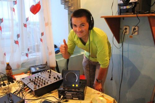 DJ Atash приглашает на самую жаркую дискотеку лета