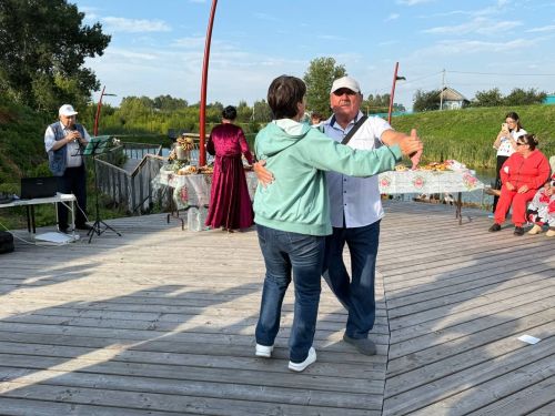 «В гостях у самовара»: пенсионеры Дрожжановского района устроили душевные посиделки