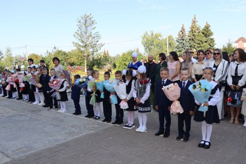 В Стародрожжановской школе №1 прозвенел первый звонок
