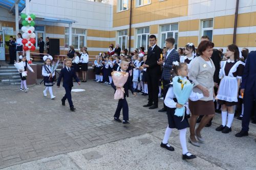 В Стародрожжановской школе №1 прозвенел первый звонок