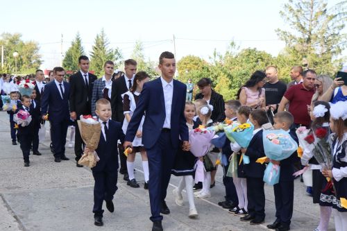 В Стародрожжановской школе №1 прозвенел первый звонок