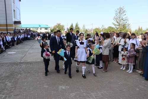 В Стародрожжановской школе №1 прозвенел первый звонок