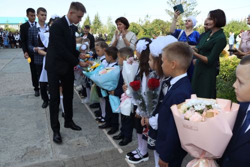 В Стародрожжановской школе №1 прозвенел первый звонок