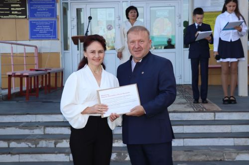 В Стародрожжановской школе №1 прозвенел первый звонок