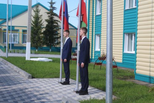 В «Дрожжановском техникуме отраслевых технологий» прозвенел первый звонок