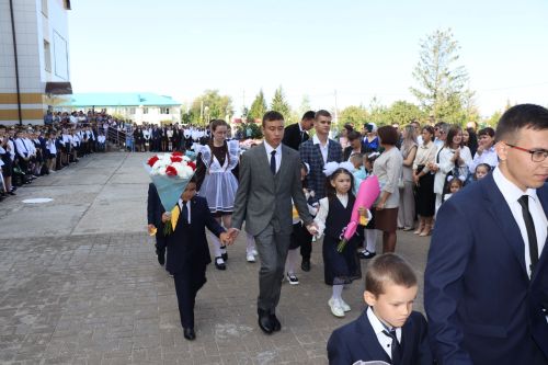 В Стародрожжановской школе №1 прозвенел первый звонок