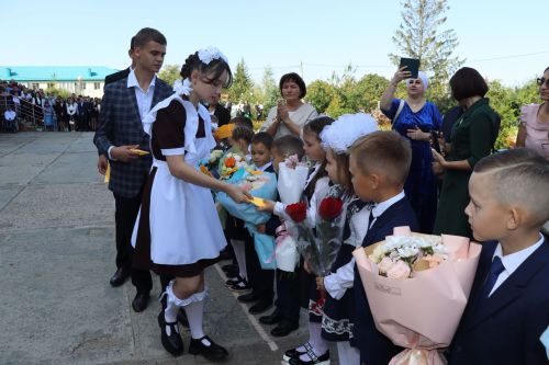 В Стародрожжановской школе №1 прозвенел первый звонок