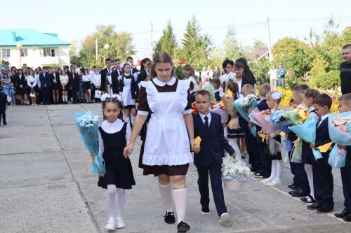 В Стародрожжановской школе №1 прозвенел первый звонок