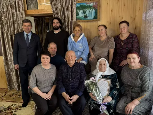Чүпрәледә Рәисә Кәримулла кызы Гаянованы 90 яшьлек юбилее белән котладылар