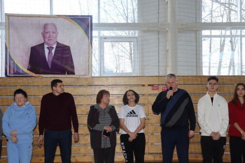Турнир по волейболу среди пенсионеров памяти Дамира Алимова прошел в Дрожжановском районе