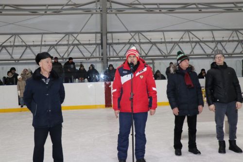 В Дрожжаном прошёл турнир по хоккею с шайбой среди юношей на призы клуба «Золотая шайба»