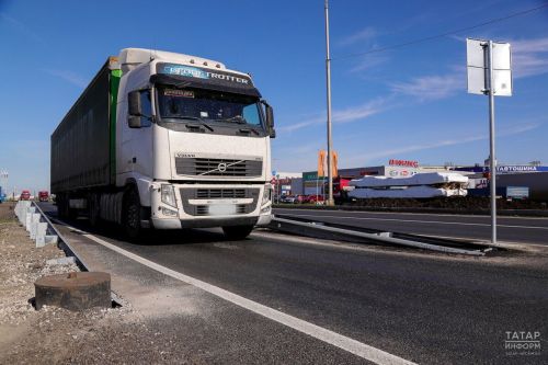 На федеральных трассах Татарстана сняли ограничения для грузовиков и автобусов