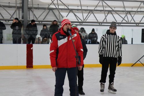 В Дрожжаном прошёл турнир по хоккею с шайбой среди юношей на призы клуба «Золотая шайба»