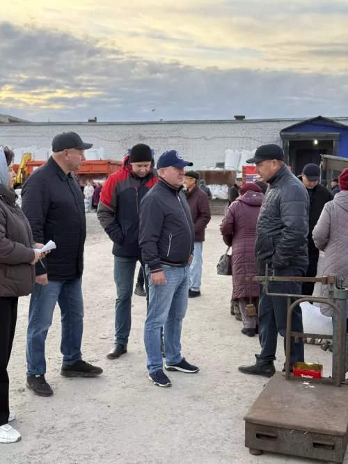 В Дрожжановском районе прошла ярмарка ко Дню пожилого человека