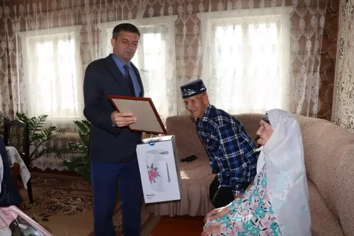 90-летний юбилей отметила труженица тыла из Малой Цильны Каусария Фахрутдинова