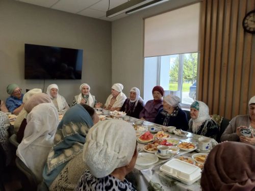 В молодёжном центре «Патриот» Дрожжановского района прошёл праздник ко Дню пожилых людей
