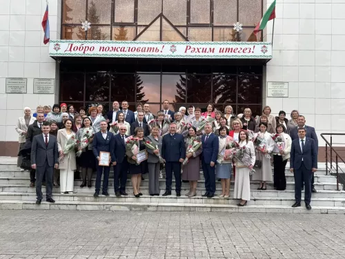 В Дрожжановском районе чествовали педагогов в преддверии Дня учителя