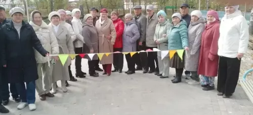 Праздник для старшего поколения прошёл в парке «Выпускников» Дрожжановского района