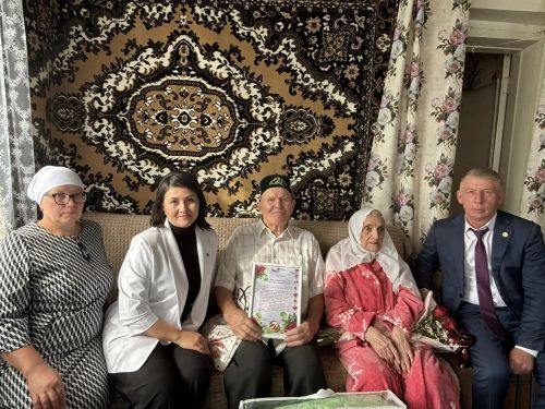 В Дрожжановском районе чествовали супружеских пар, проживших вместе 60 и 65 лет