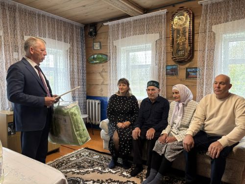 В Дрожжановском районе чествовали супружеских пар, проживших вместе 60 и 65 лет