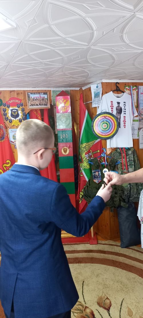 Ветеран шкул ачисемпе тӗл пулчӗ