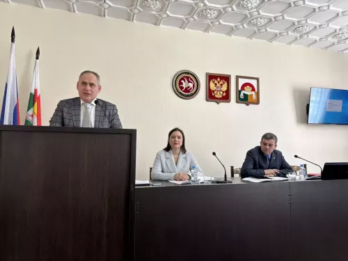 Пенсии выросли, услуги стали доступнее: в Дрожжановском районе подвели итоги работы Клиентской службы СФР