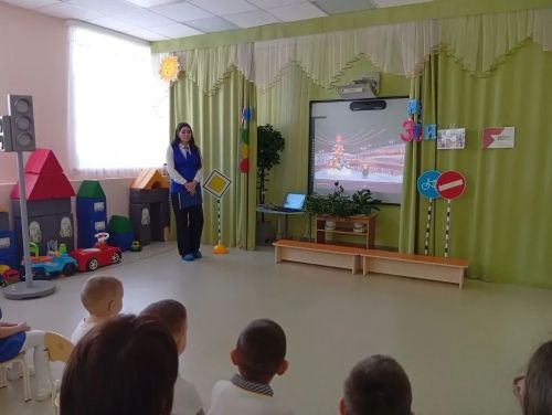 В детском саду «Ивушка» Дрожжановского района прошёл урок безопасности дорожного движения