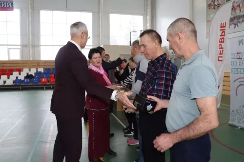 Турнир по волейболу памяти легендарного тренера Саяра Абязова прошел в Дрожжановском районе