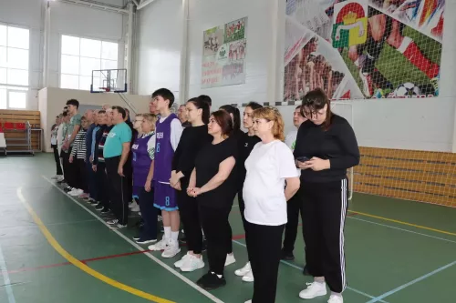 Турнир по волейболу памяти легендарного тренера Саяра Абязова прошел в Дрожжановском районе
