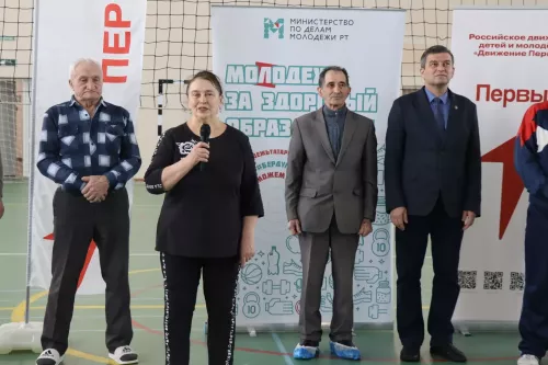 Турнир по волейболу памяти легендарного тренера Саяра Абязова прошел в Дрожжановском районе