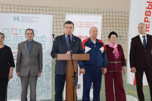 Турнир по волейболу памяти легендарного тренера Саяра Абязова прошел в Дрожжановском районе