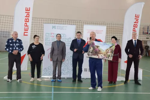 Турнир по волейболу памяти легендарного тренера Саяра Абязова прошел в Дрожжановском районе