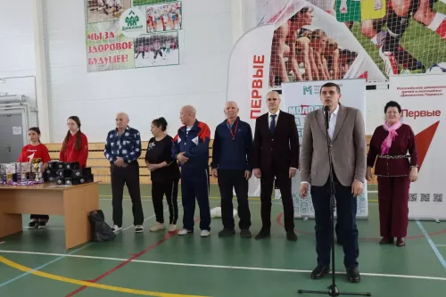 Турнир по волейболу памяти легендарного тренера Саяра Абязова прошел в Дрожжановском районе