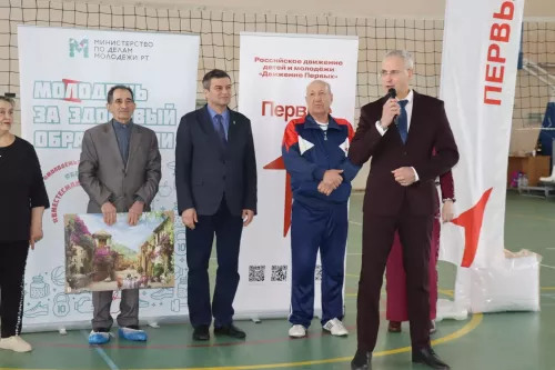 Турнир по волейболу памяти легендарного тренера Саяра Абязова прошел в Дрожжановском районе