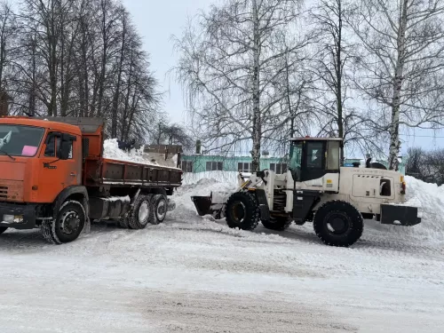 В Дрожжановском районе продолжаются масштабные работы по вывозу снега
