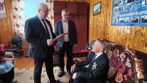 Ветерана педагогического труда в Дрожжановском районе поздравили с 90-летием