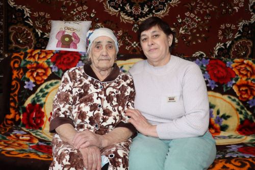 Чүпрәледән Иске Шәйморза авылында Ркия Камалова тормыштан ямь табып яши