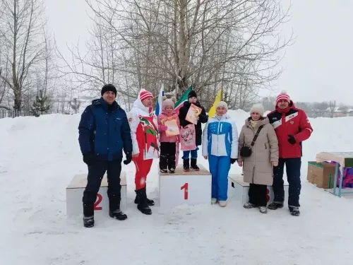 Внуки Героя труда Лазаря Дергунова организовали лыжные гонки в его честь в Дрожжановском районе