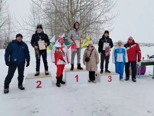Внуки Героя труда Лазаря Дергунова организовали лыжные гонки в его честь в Дрожжановском районе