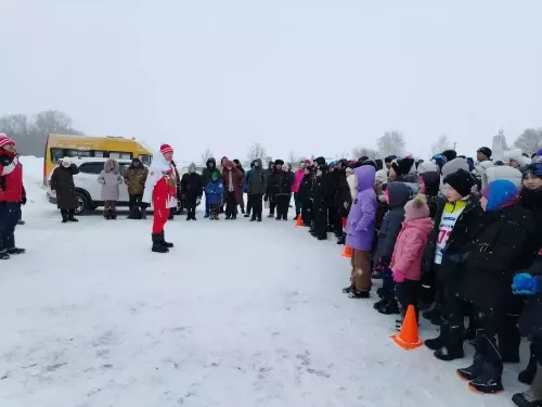 Внуки Героя труда Лазаря Дергунова организовали лыжные гонки в его честь в Дрожжановском районе