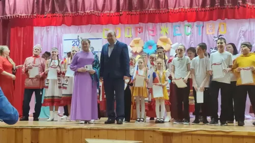 В Новоильмовском клубе Дрожжановского района прошел фестиваль «Содружество талантов»