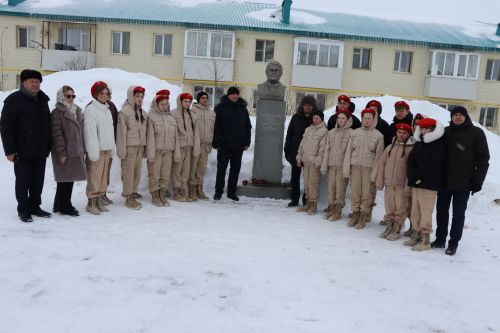 В Дрожжановском районе почтили память героя Равиля Низаметдинова
