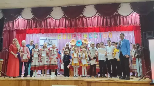 В Новоильмовском клубе Дрожжановского района прошел фестиваль «Содружество талантов»
