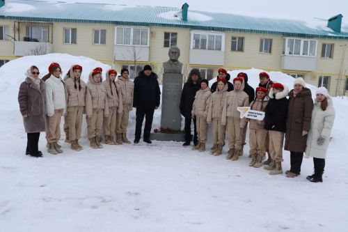 В Дрожжановском районе почтили память героя Равиля Низаметдинова