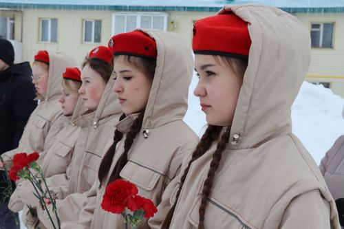В Дрожжановском районе почтили память героя Равиля Низаметдинова