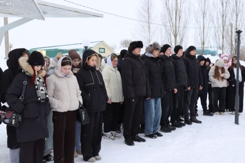 В Дрожжановском районе почтили память героя Равиля Низаметдинова